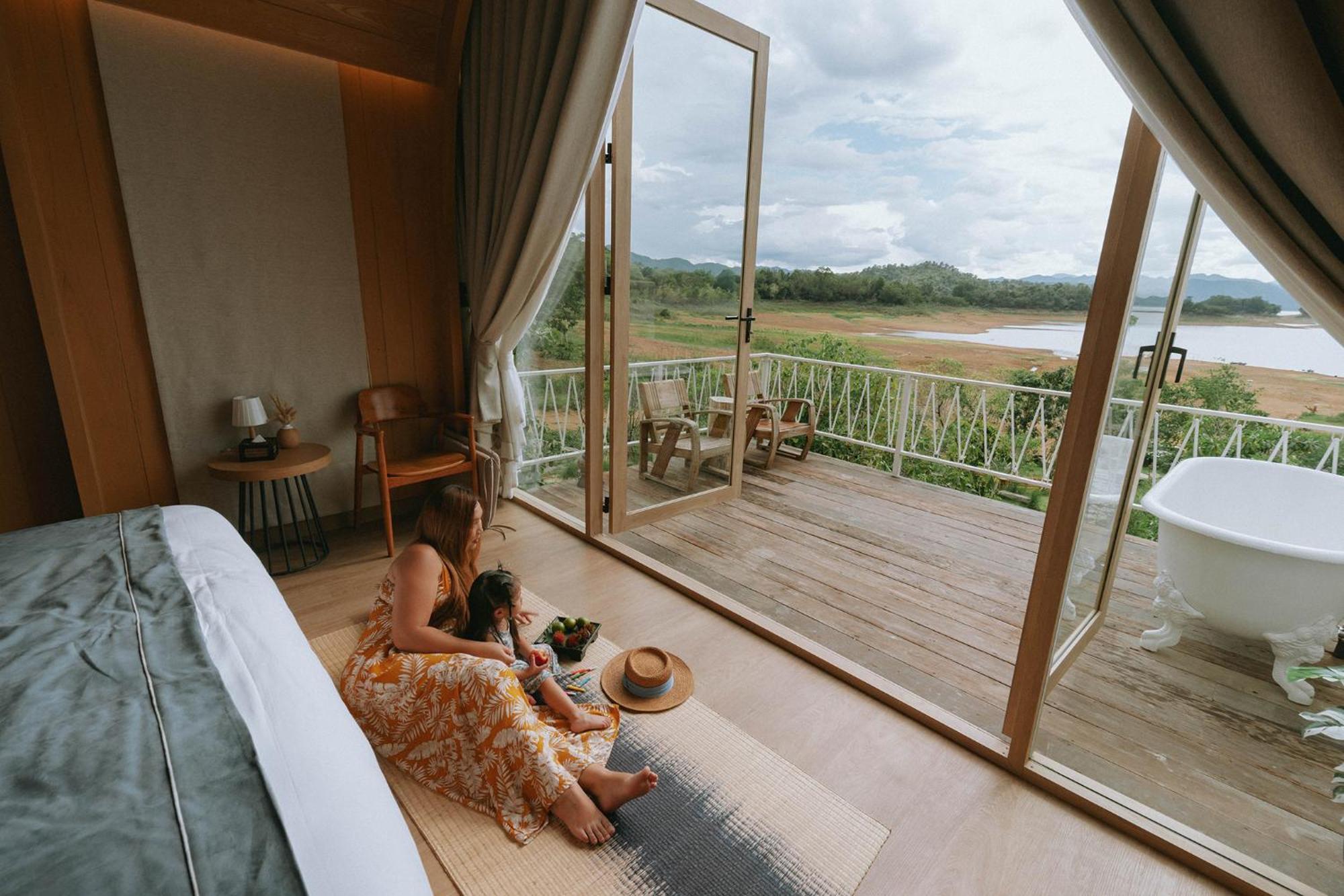 Le La Lake Resort And Spa Кенг-Крачан Экстерьер фото